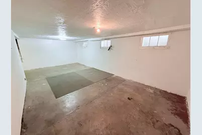4806 S 2500 W, Roy, UT 84067 - Photo 9