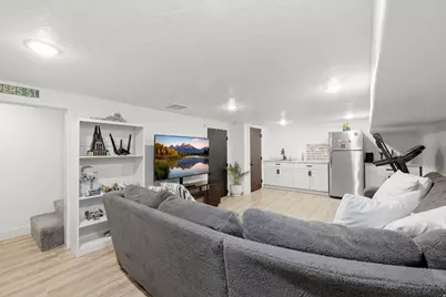 8446 W Beckville Dr S, Magna, UT 84044 - Photo 11