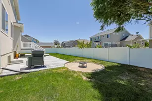 687 W Houston St, Stansbury Park, UT 84074 - Photo 37