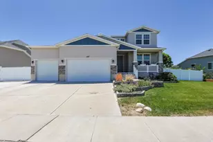 687 W Houston St, Stansbury Park, UT 84074 - Photo 1