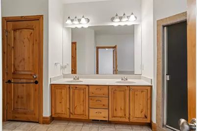3879 London Ln, Santa Clara, UT 84765 - Photo 23