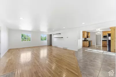 3463 S 400 E, Bountiful, UT 84010 - Photo 13