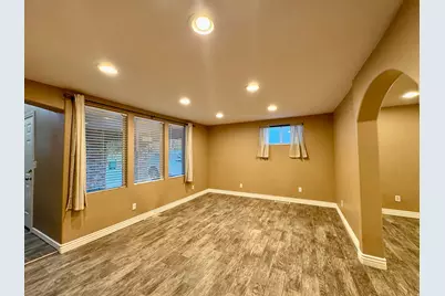 781 Sherwood Dr, Layton, UT 84041 - Photo 5