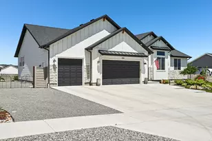 534 W Durfee St, Grantsville, UT 84029 - Photo 3