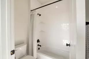 2136 N 725 W, Centerville, UT 84014 - Photo 31