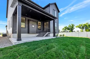 2136 N 725 W, Centerville, UT 84014 - Photo 39