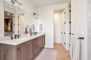 2136 N 725 W, Centerville, UT 84014 - Photo 25