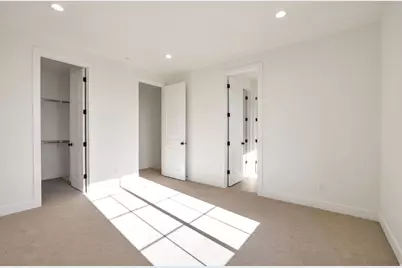 2136 N 725 W, Centerville, UT 84014 - Photo 29