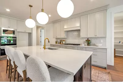 2136 N 725 W, Centerville, UT 84014 - Photo 11