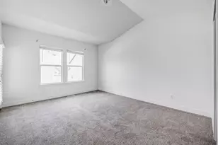 4642 W Hemsworth Ln, Riverton, UT 84096 - Photo 15