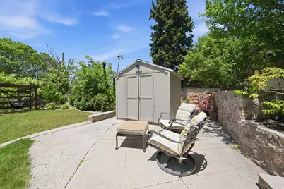 2337 E Logan Cir, Salt Lake City, UT 84108 - Photo 33