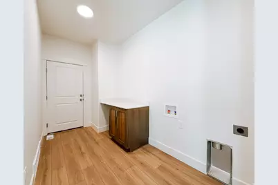 609 W 2030 N #16, Tooele, UT 84074 - Photo 7