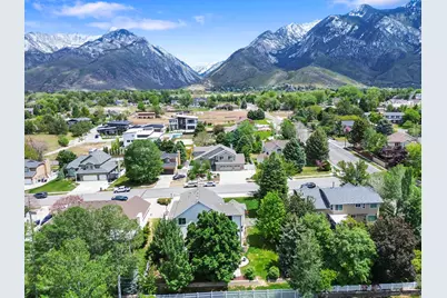 9970 S Summit View Dr E, Sandy, UT 84092 - Photo 3