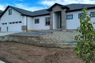 1088 E 200 N, Hyde Park, UT 84318 - Photo 1