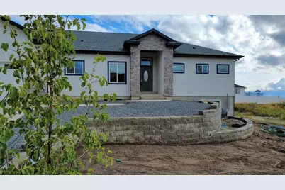1088 E 200 N, Hyde Park, UT 84318 - Photo 3