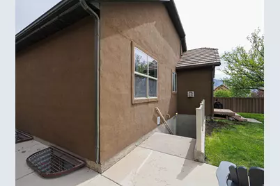 2014 E Brookings Dr, Draper, UT 84020 - Photo 47