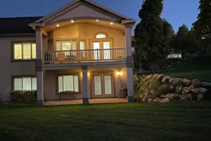209 Edgewood Cir, North Salt Lake, UT 84054 - Photo 13