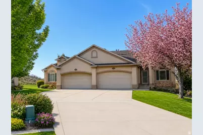 209 Edgewood Cir, North Salt Lake, UT 84054 - Photo 1