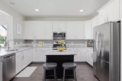 10338 S Venenzia Way W, South Jordan, UT 84095 - Photo 5