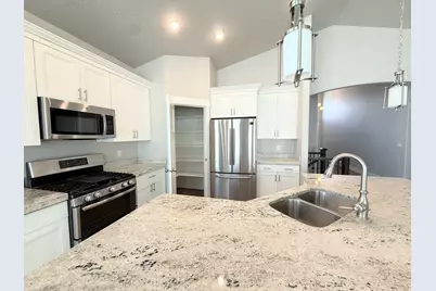 808 W Valley View Way N, Lehi, UT 84048 - Photo 9