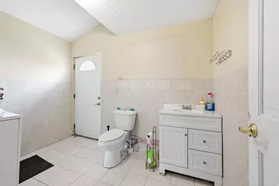 11095 S 2125 E, Sandy, UT 84092 - Photo 9