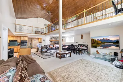 11095 S 2125 E, Sandy, UT 84092 - Photo 7
