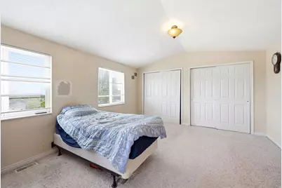 11095 S 2125 E, Sandy, UT 84092 - Photo 13