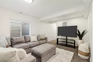 63 W Dewar Grove Ln, Salt Lake City, UT 84115 - Photo 17