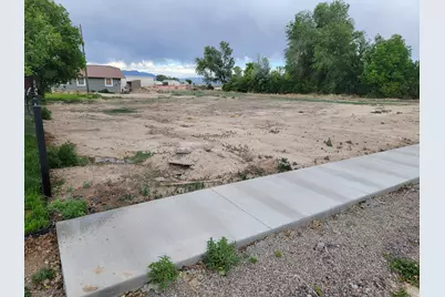 325 S 100 E #2, Delta, UT 84624 - Photo 3