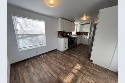 461 E 500 S, Roosevelt, UT 84066 - Photo 9