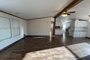 461 E 500 S, Roosevelt, UT 84066 - Photo 3