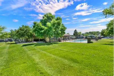 884 Storm Mountain Dr, Taylorsville, UT 84123 - Photo 37