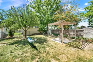 884 Storm Mountain Dr, Taylorsville, UT 84123 - Photo 23
