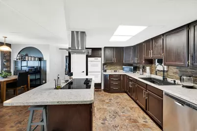 884 Storm Mountain Dr, Taylorsville, UT 84123 - Photo 11