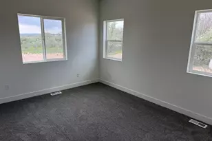 3563 W Cobble Holw Dr, Roosevelt, UT 84066 - Photo 9