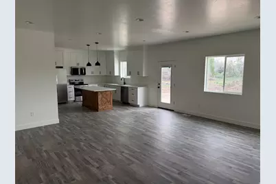 3563 W Cobble Hollow Dr, Roosevelt, UT 84066 - Photo 5