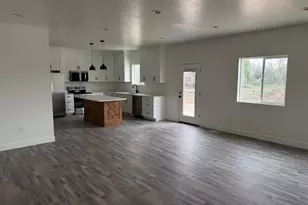 3563 W Cobble Holw Dr, Roosevelt, UT 84066 - Photo 5