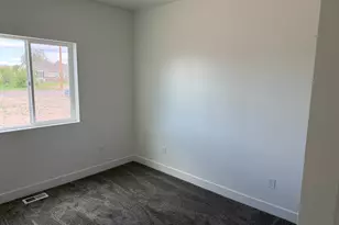 3563 W Cobble Holw Dr, Roosevelt, UT 84066 - Photo 7