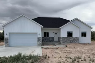 3563 W Cobble Holw Dr, Roosevelt, UT 84066 - Photo 1