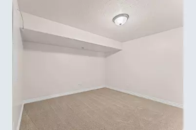 10489 N Colonial Dr W, Cedar Hills, UT 84062 - Photo 37