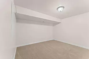 10489 N Colonial Dr W, Cedar Hills, UT 84062 - Photo 37