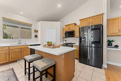 10489 N Colonial Dr W, Cedar Hills, UT 84062 - Photo 11
