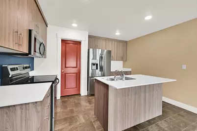6483 S Aspen Ln, South Weber, UT 84405 - Photo 9