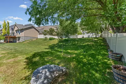 10479 N Colonial Dr W, Cedar Hills, UT 84062 - Photo 13