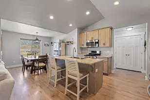 1043 Valley View Dr, Santaquin, UT 84655 - Photo 11