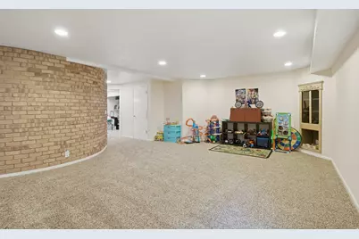 104 E Clear Creek Dr, Sandy, UT 84070 - Photo 41