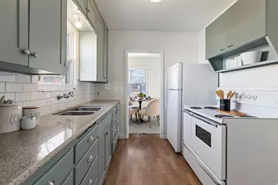 377 N 200 W, Salt Lake City, UT 84103 - Photo 7