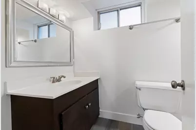 377 N 200 W, Salt Lake City, UT 84103 - Photo 21