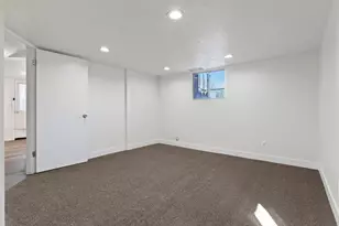 377 N 200 W, Salt Lake City, UT 84103 - Photo 19