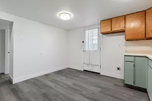 377 N 200 W, Salt Lake City, UT 84103 - Photo 17